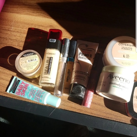 Makeup bundle!!! - Picture 3 of 5
